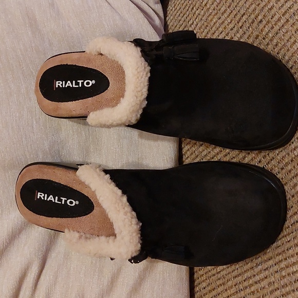 Rialto Shoes - Rialto Clogs